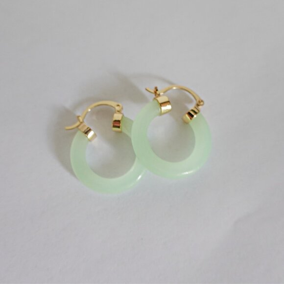 Chinese Green Jade Hoop Gold Filled Earrings - Picture 1 of 2